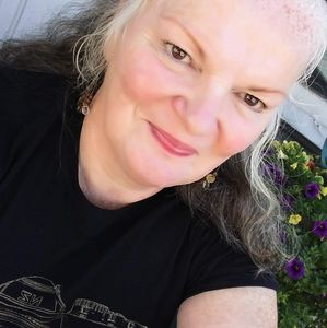 Meet your Posher, Sharon